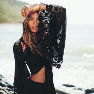 WINSTON WHITE SOLEI TOP IN BLACK